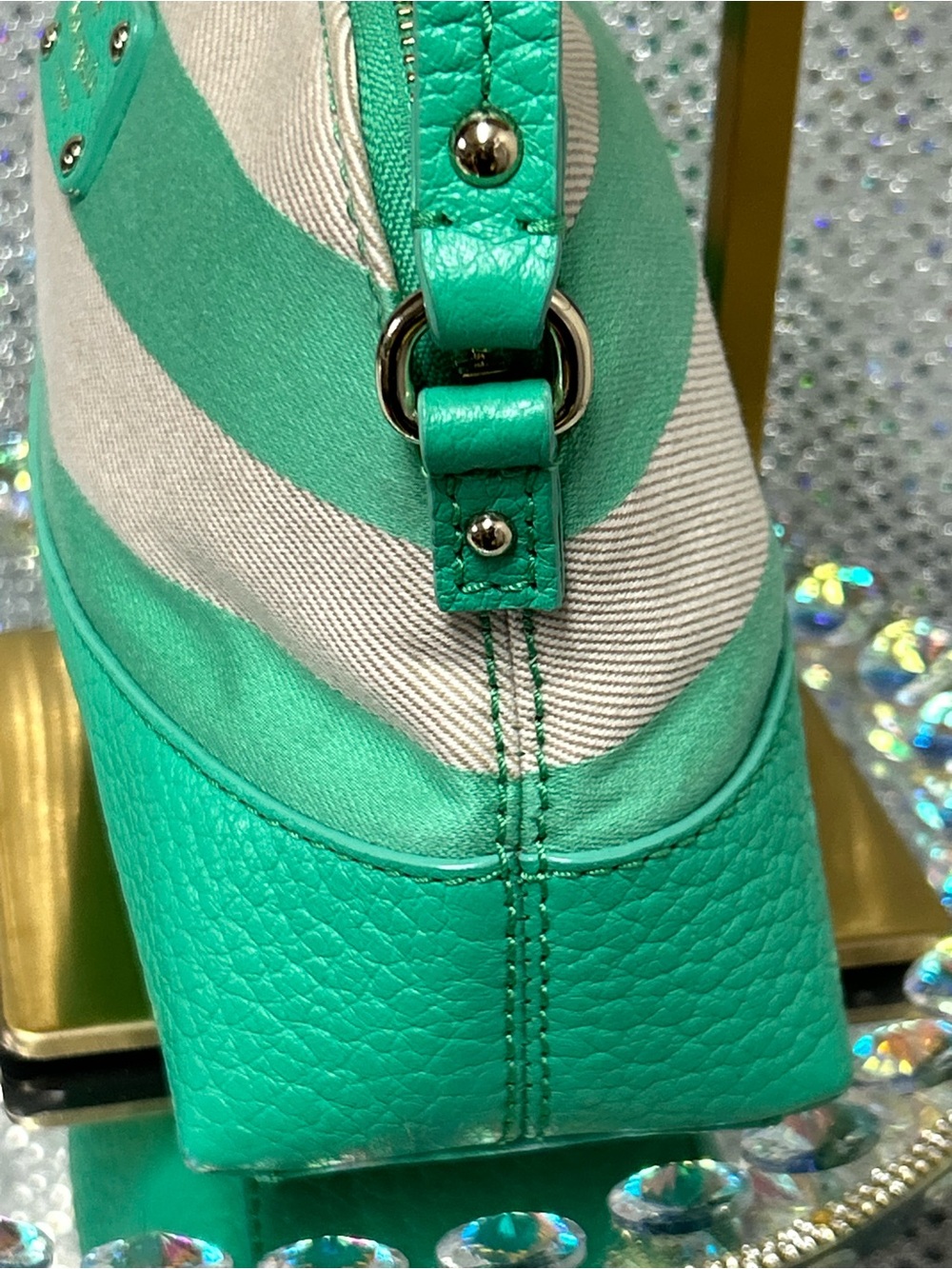 kate spade Storybook Lining Teal and Cream Stripe Crossbody Approx. 10 x 6.5 x 3 - Picture 5 of 17